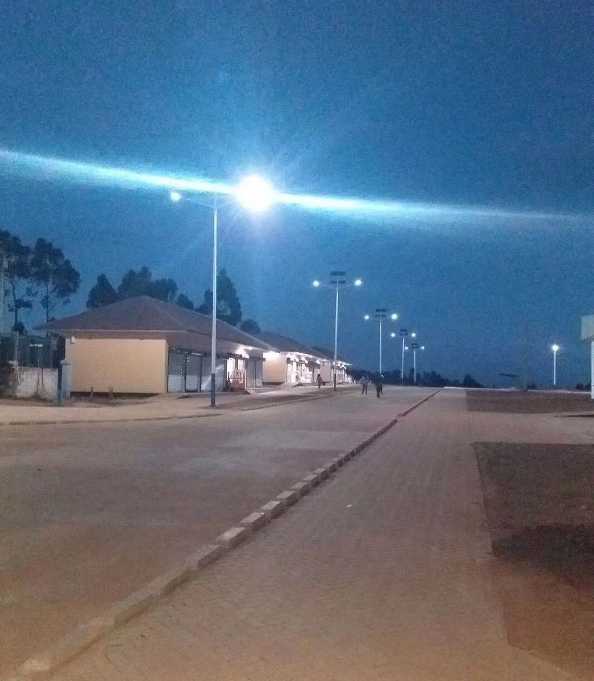 吐鲁番市非洲科特迪瓦太阳能路灯工程
